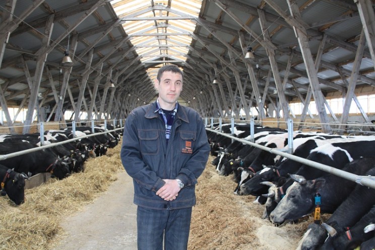 Заведующий МТФ Д. Фетисов