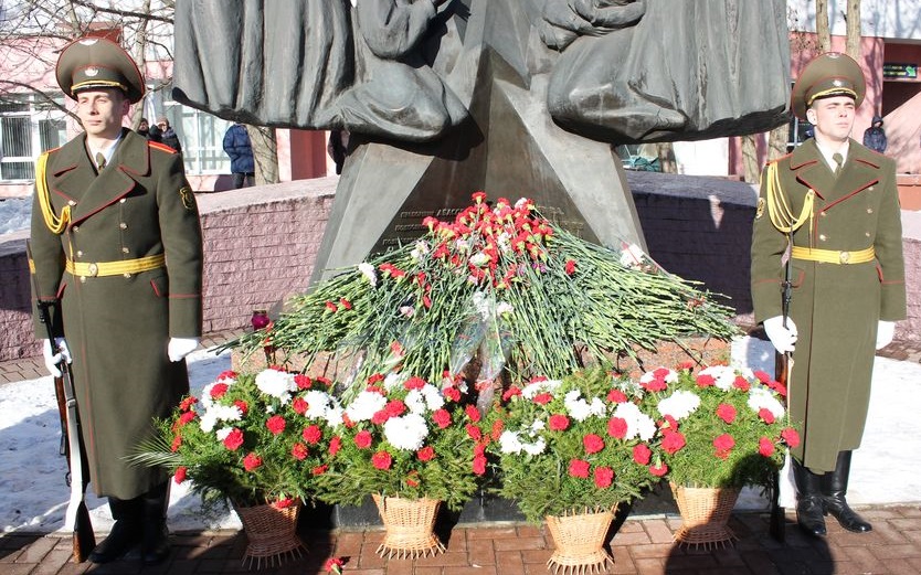 В Бобруйском районе прошел День памяти воинов-интернационалистов. Наш фоторепортаж (дополнено)