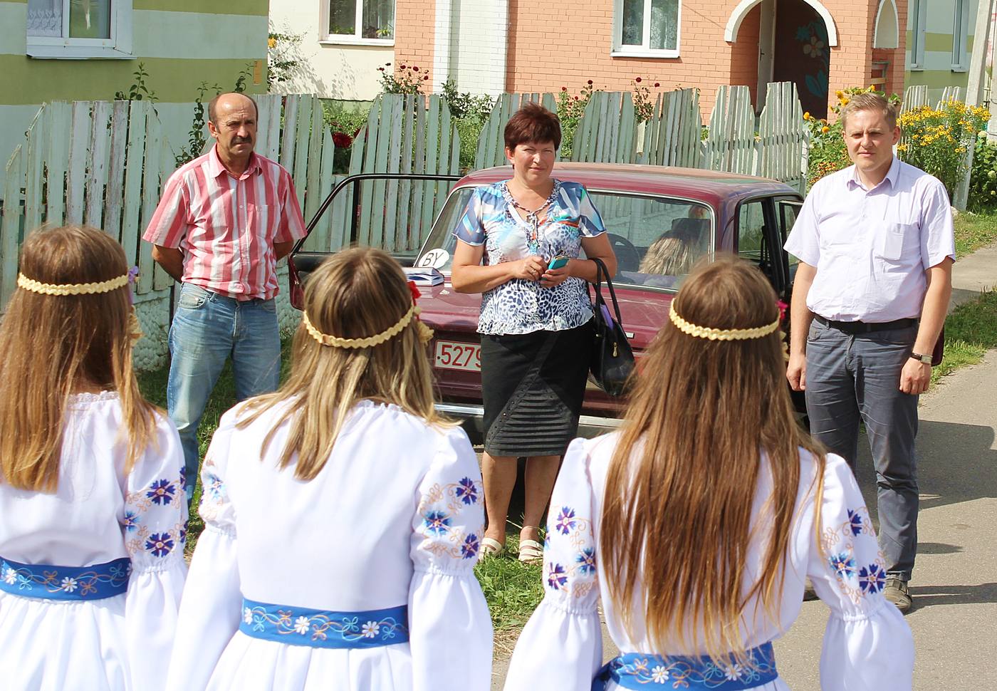 В Бобруйском районе продолжается акция в честь хлеборобов-передовиков. Наш фоторепортаж