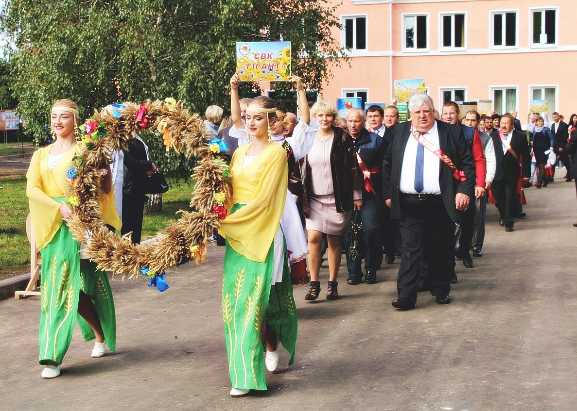 Районный фестиваль тружеников села «Дожинки-2017». Наш фоторепортаж + видео