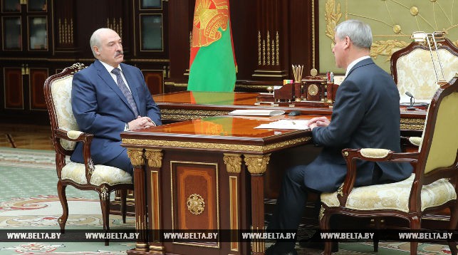 Лукашенко прокомментировал дискуссии вокруг совпадения в Беларуси избирательных кампаний 2020 года