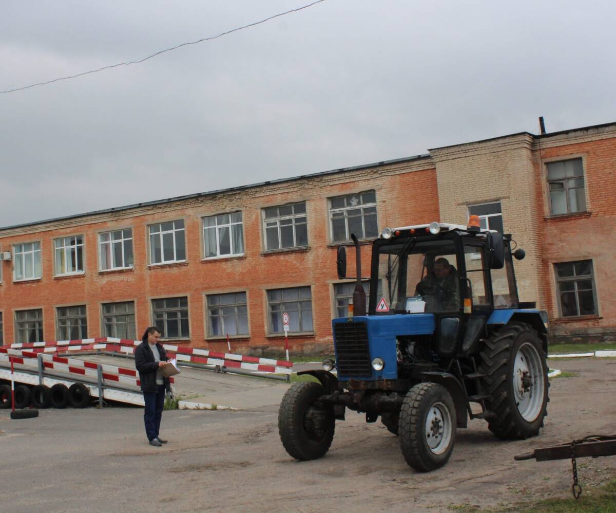 В ДОСААФе открыты курсы по подготовке трактористов-машинистов