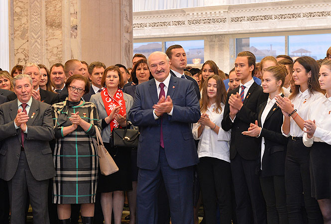 Президент встретился с активистами БРСМ