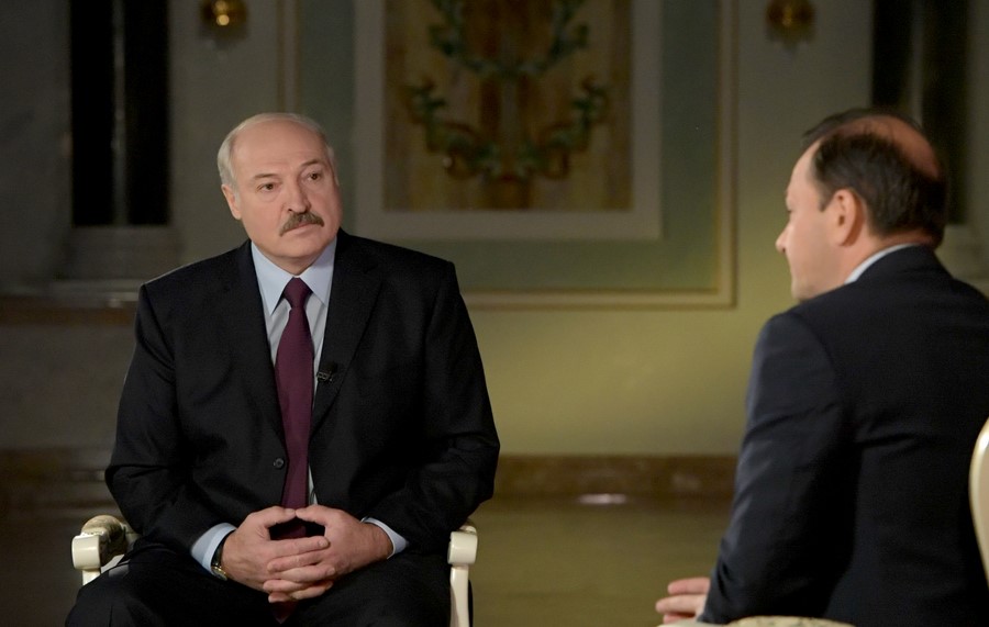 Лукашенко назвал IT-технологии и модернизацию крупных предприятий драйверами белорусской экономики