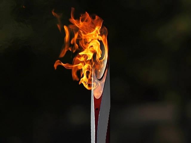 Факелоносцы эстафеты огня II Европейских игр пронесут “Пламя мира” по местам своей малой родины