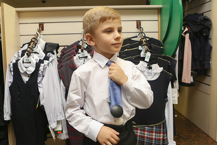 “Беллегпром” предложит к учебному году новые коллекции деловой одежды для школьников