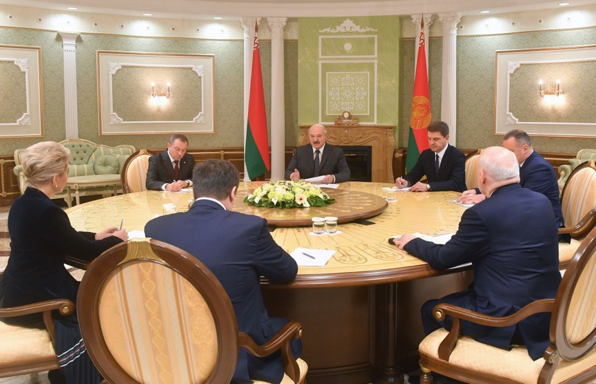 Лукашенко предложил расширить кооперационные связи Беларуси с Новгородской областью
