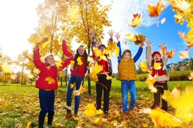 Осенние каникулы начинаются у белорусских школьников