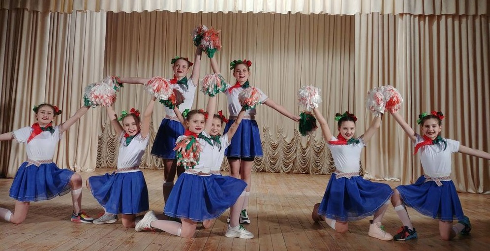 В Михалевском УПК «Детсад-СШ» появилась  первая в районе команда поддержки по черлидингу