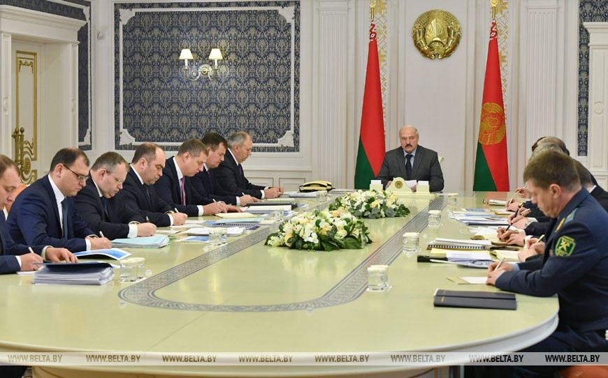 Завтра визит в Сочи. Накануне Лукашенко провел совещание по работе энергокомплекса