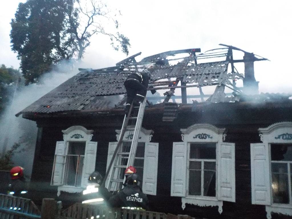 Горел дом и веранда в деревне Химы