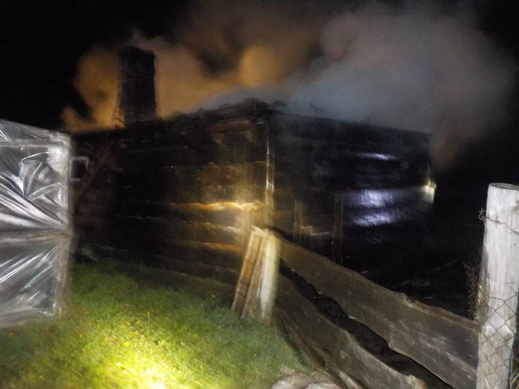 В деревне Вороновичи горел сарай