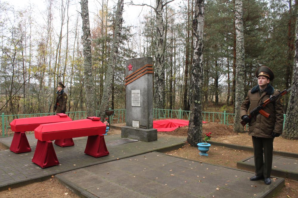 Они погибли за Родину. В Бобруйском районе перезахоронили останки военнослужащих Красной Армии