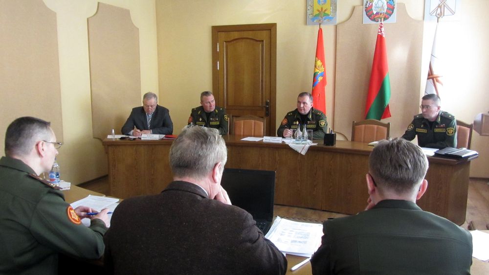 Министр обороны встретился с жителями Бобруйщины
