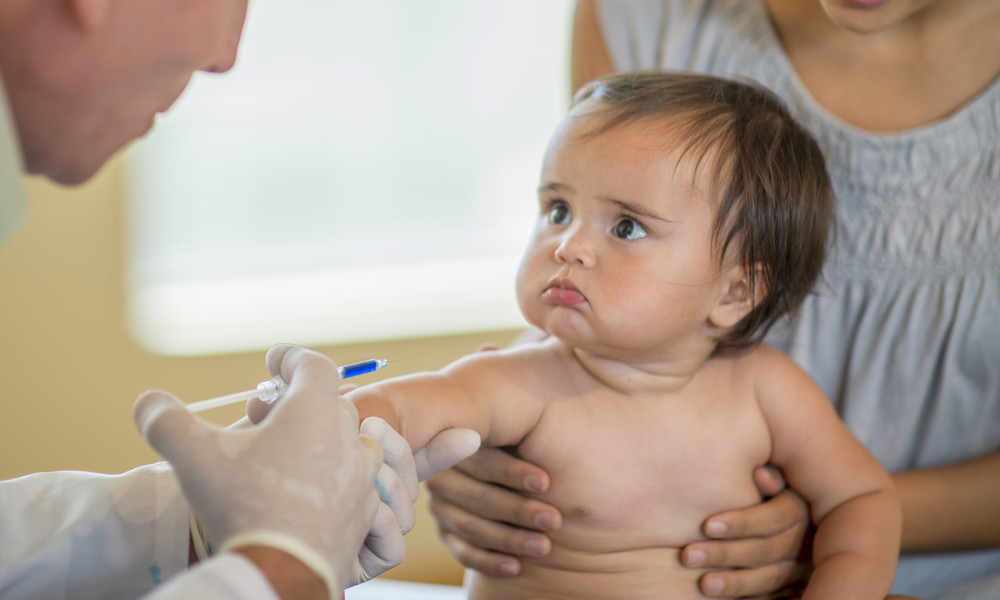 Пандемия COVID-19 привела к угрозе вспышек кори из-за сбоев в плановой вакцинации детей – ВОЗ