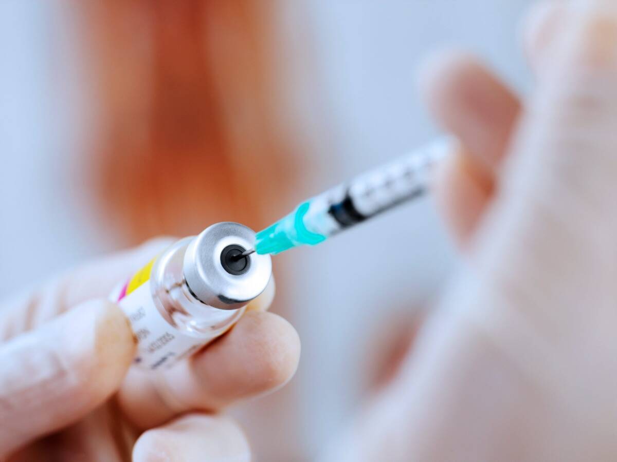 Полный курс вакцинации против COVID-19 в Беларуси прошли более 2 805 000 человек