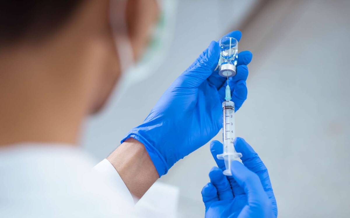 Игорь Стома: появление новых штаммов коронавируса подстегнет бустерную вакцинацию против COVID-19