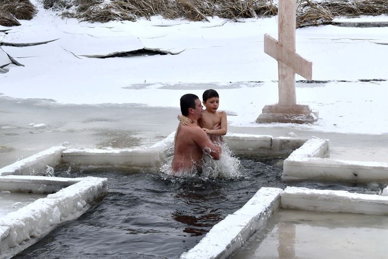 Праздник Крещения прошел на реке Ола в Бобруйском районе