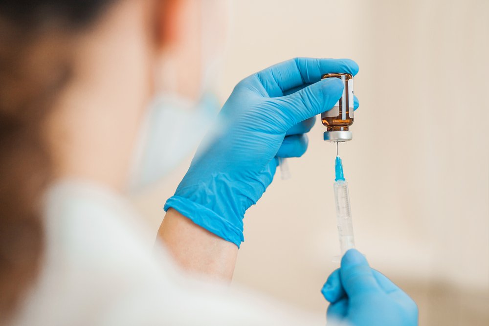 Полный курс вакцинации против COVID-19 прошли 51,1% населения Беларуси