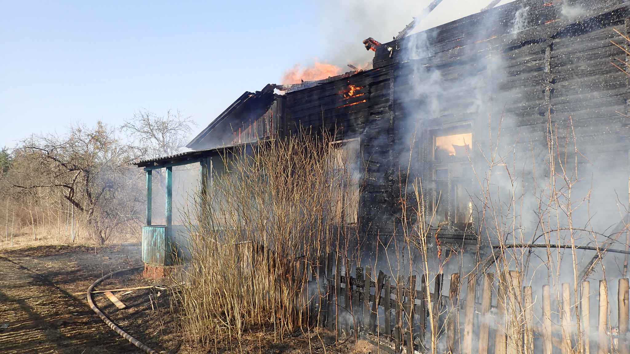 В Горбацевичах горел нежилой дом