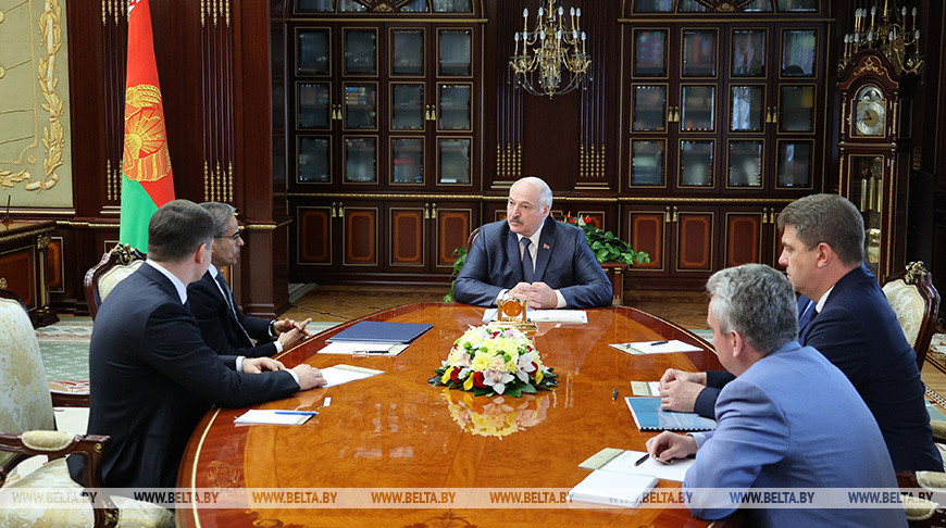 Лукашенко обсудил с арабским инвестором строительство “Северного берега” и сотрудничество в IT