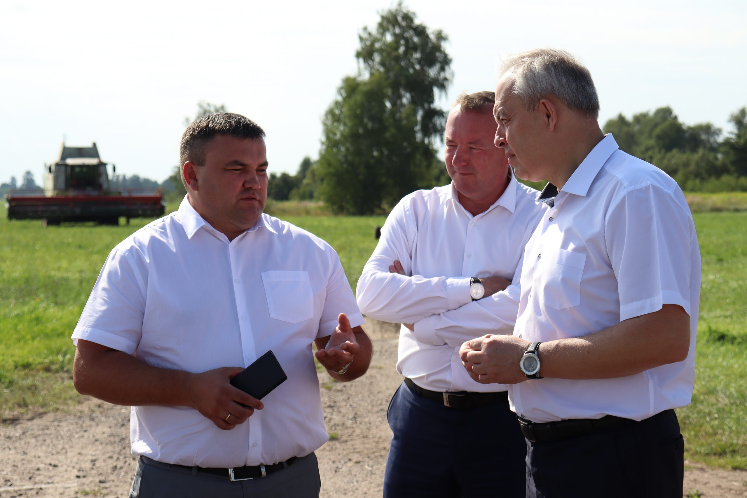 Глава Администрации Президента Игорь Сергеенко посетил Бобруйский район