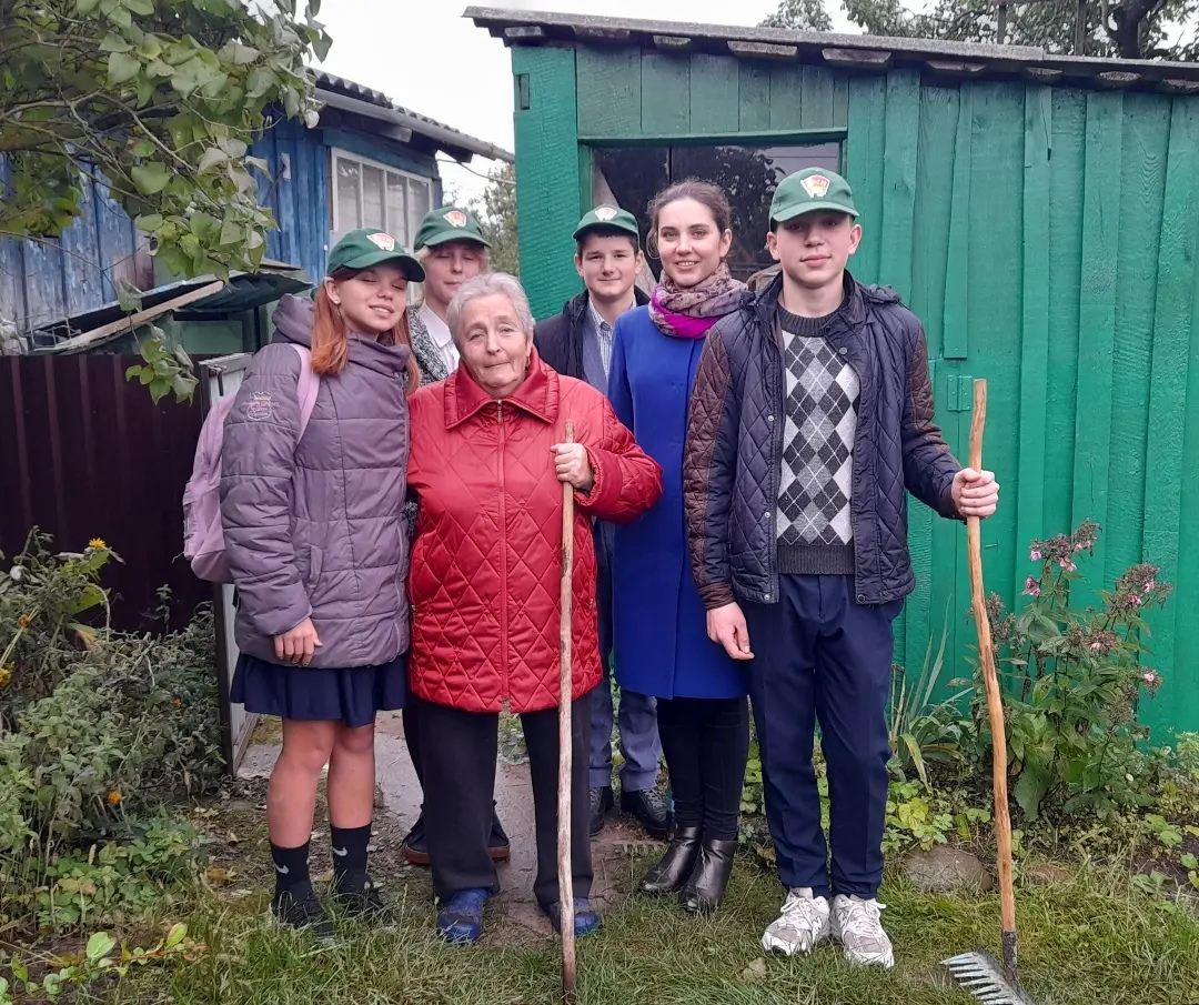 «Мы выбираем помощь пожилым людям». Акция райкома ОО «БРСМ» стартовала в Бобруйском районе