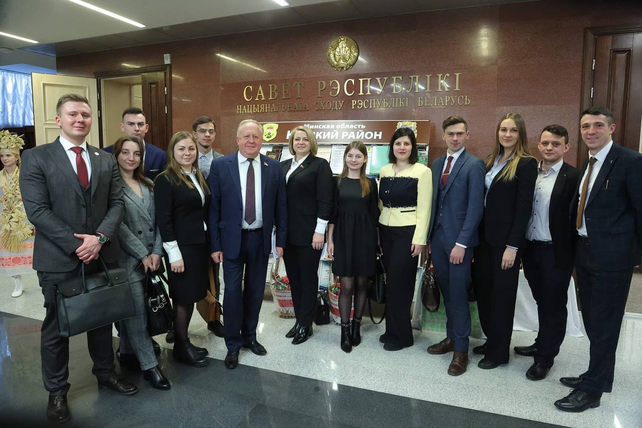 Председатель районного Молодежного парламента Анастасия Гацко приняла участие в совместном заседании двух палат белорусского парламента