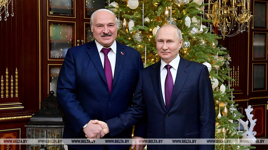 “Создали базу для рывка”. Лукашенко на пальцах объяснил, в чем важность сотрудничества с Россией