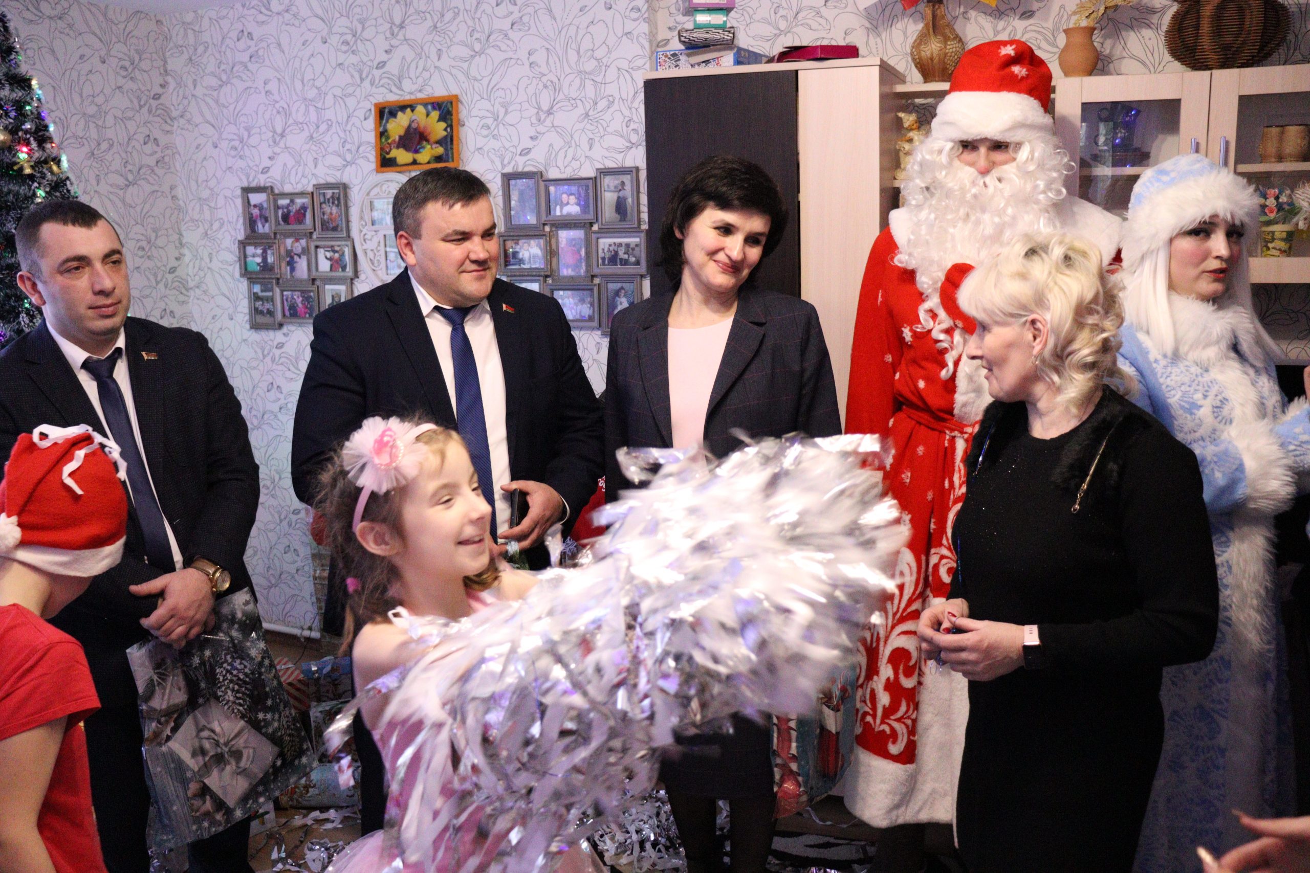 Руководство района посетило семью Рак в рамках акции «Наши дети»