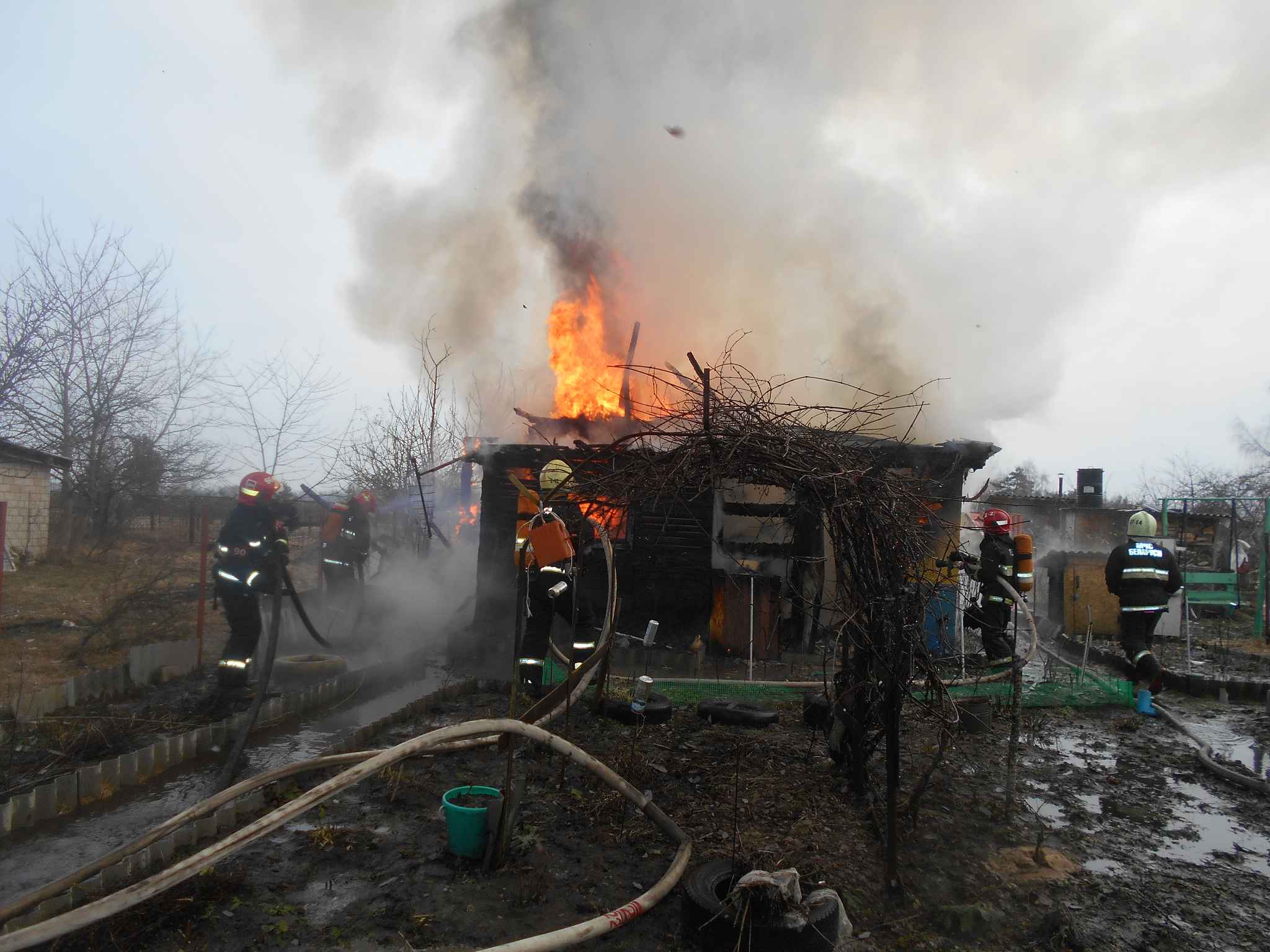 В Бобруйском районе горел дачный дом