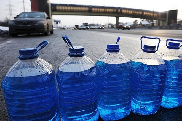 Более 1,5 тыс.литров стеклоомывающих жидкостей было изъято в I квартале 2023 года в Могилевской области