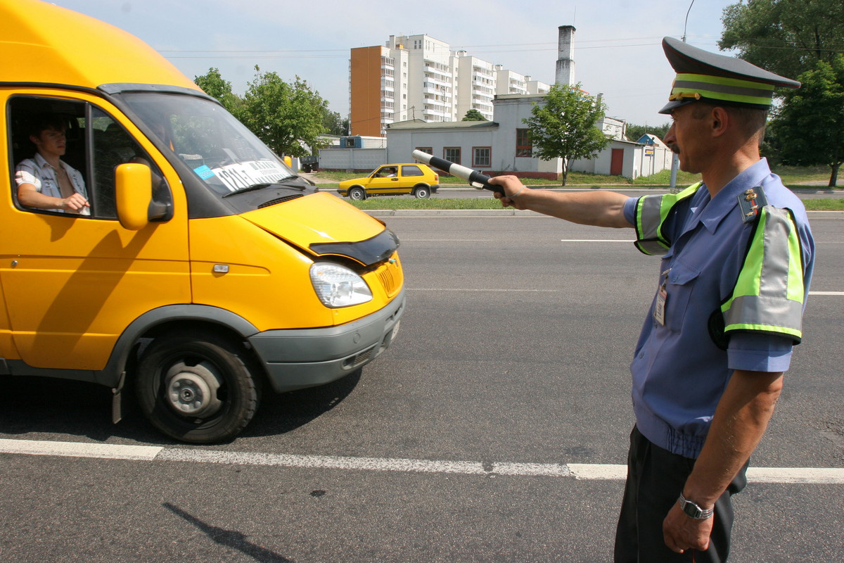 С 12 июня ГАИ проводит комплекс мероприятий, направленных на предупреждение ДТП с участием водителей маршруток и такси