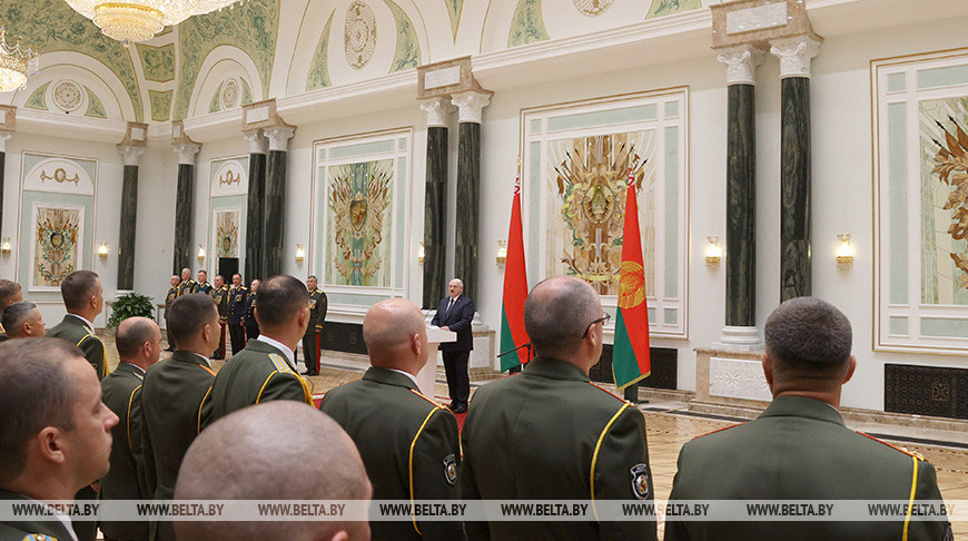 Лукашенко: Беларусь принимает зеркальные меры по защите суверенитета государства