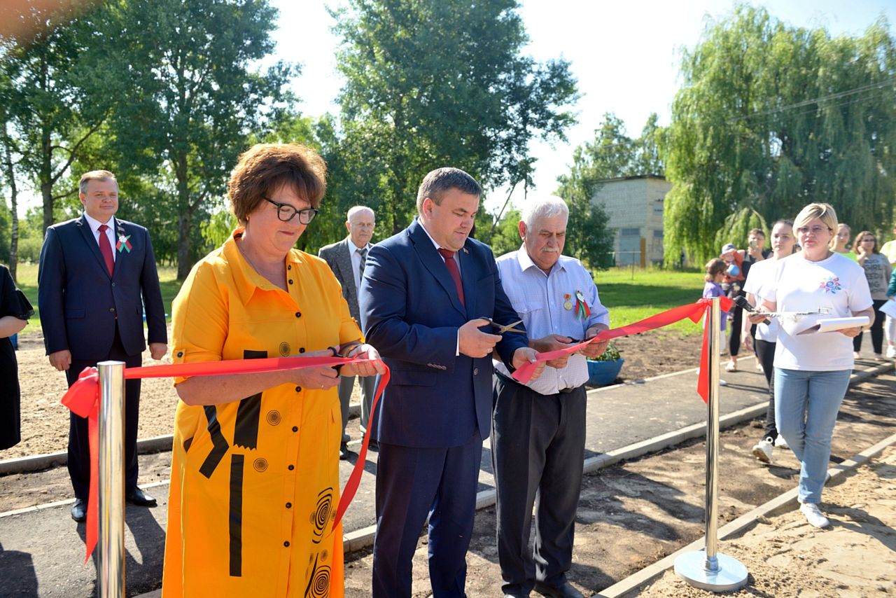 Новые детские площадки открыты в Бобруйском районе (+видео)
