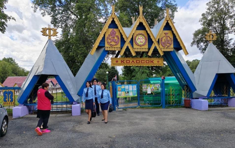 Прокурорские работники проводят проверки условий пребывания несовершеннолетних в детских оздоровительных лагерях по всей Могилевской области