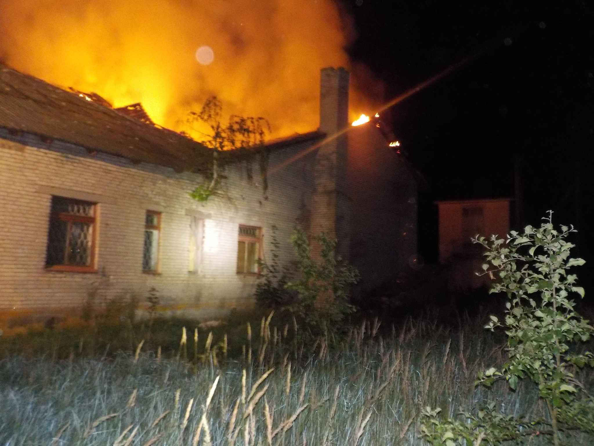 Ночной пожар в Дойничево