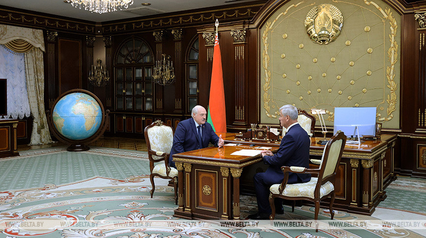 Лукашенко ориентирует парламент нынешнего созыва на решение всех задач в развитие Конституции до окончания полномочий