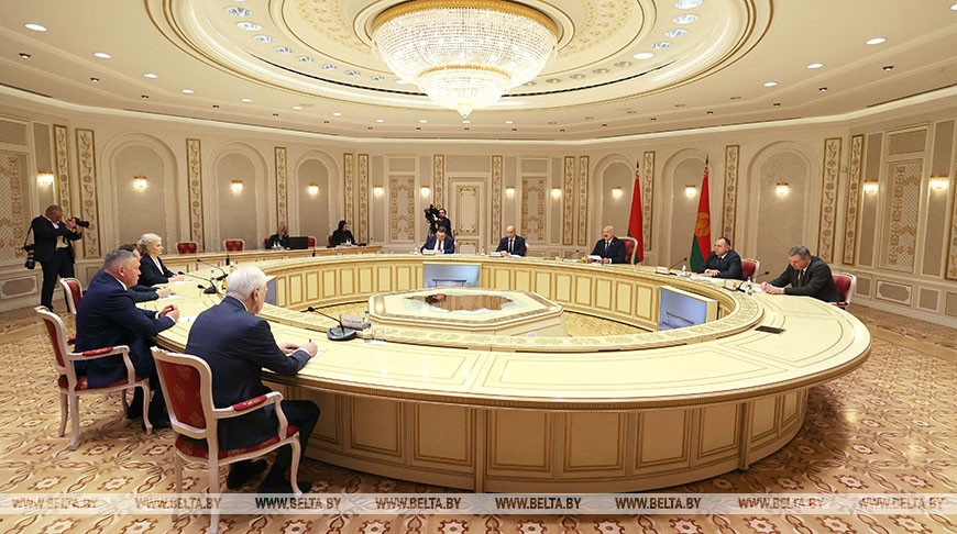 Расширение поставок и кооперации. Лукашенко предложил усилить взаимодействие с Вологодской областью