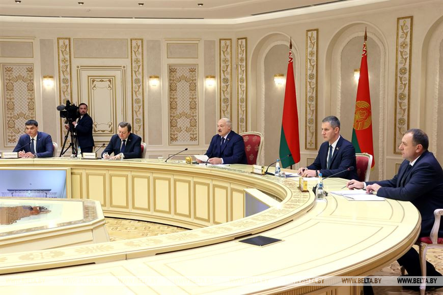 Лукашенко отметил успехи в сотрудничестве с Мордовией и указал на явные пробелы