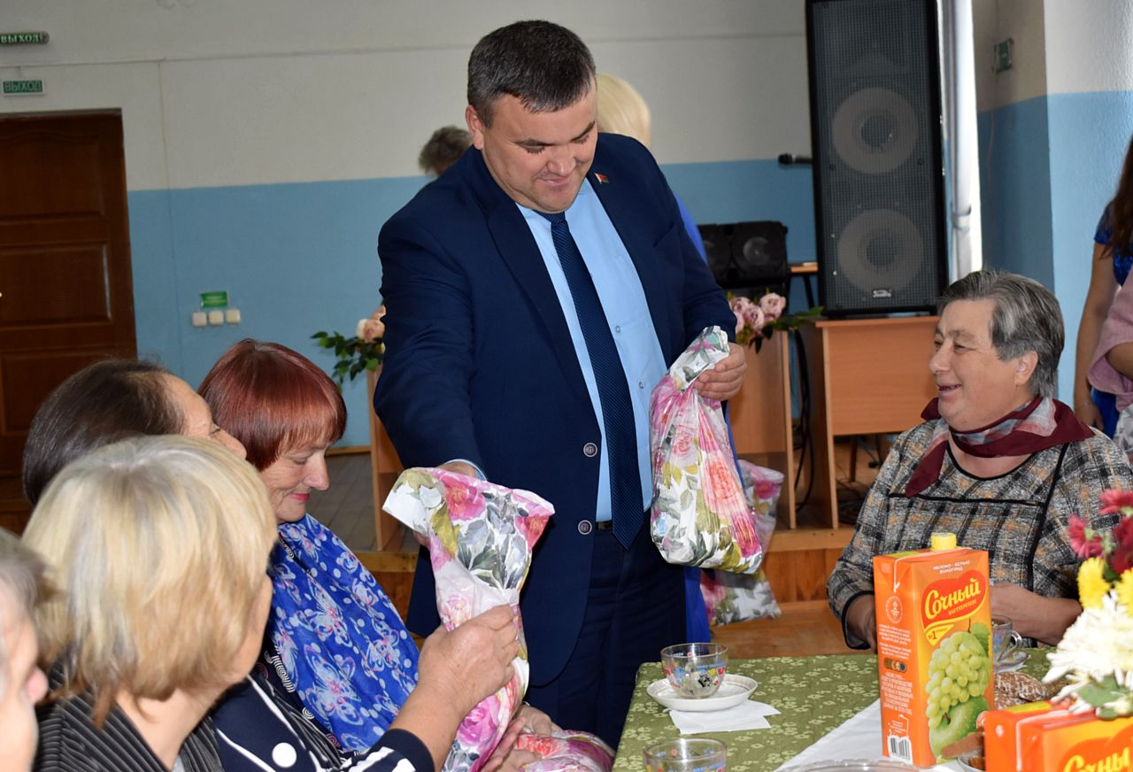 В Михалево прошел праздник, посвященный Дню матери