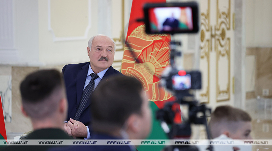Александр Лукашенко – первый в рейтинге доверия россиян