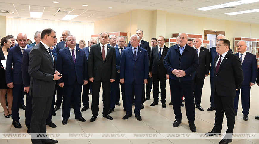 Лукашенко посещает БелАЭС