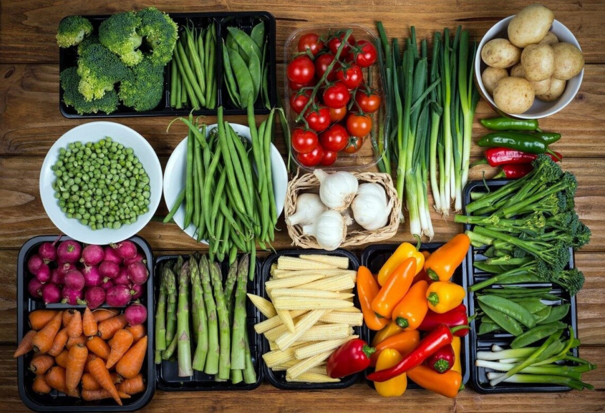Дефицита базовых овощей и фруктов не будет – Минсельхозпрод