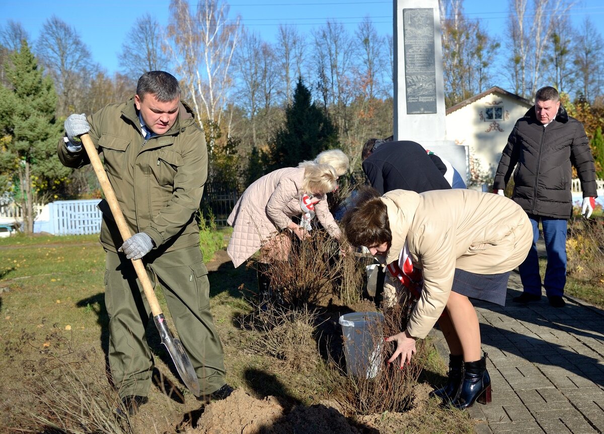 У Бабруйскім раёне Дзень Кастрычніцкай рэвалюцыі адзначылі стваральнай працай