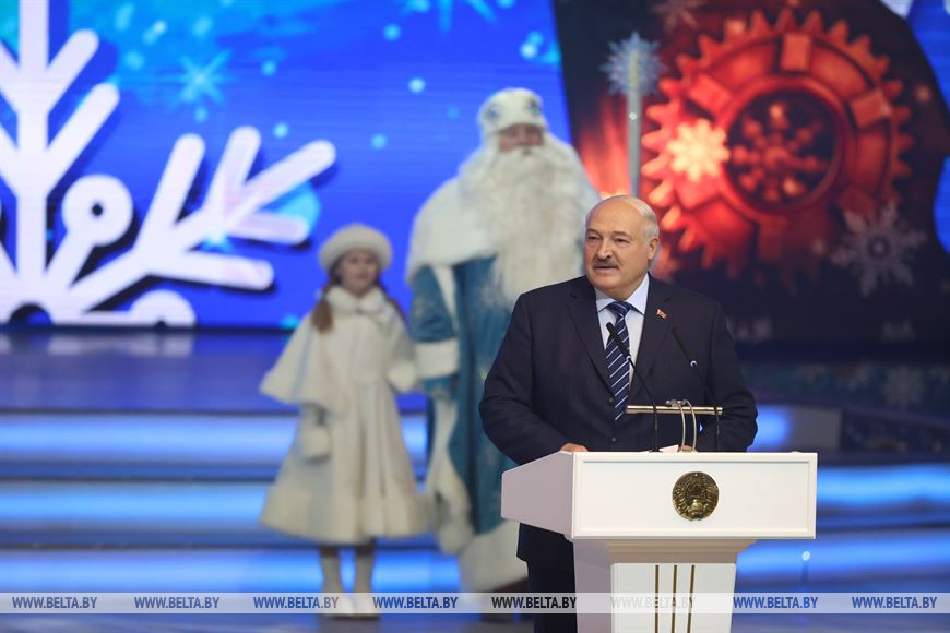 Лукашенко: в Беларуси нет чужих детей