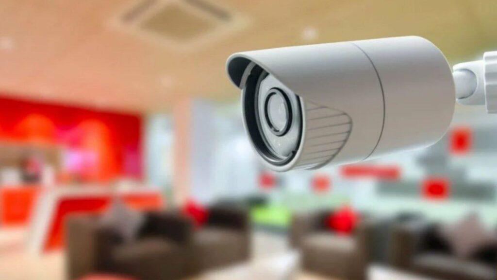 В каких случаях на рабочем месте допускается использовать видеонаблюдение?