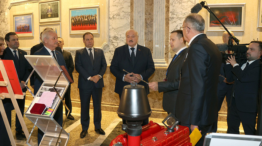 Лукашенко: контроль качества белорусских товаров и услуг будет поставлен на более высокий уровень