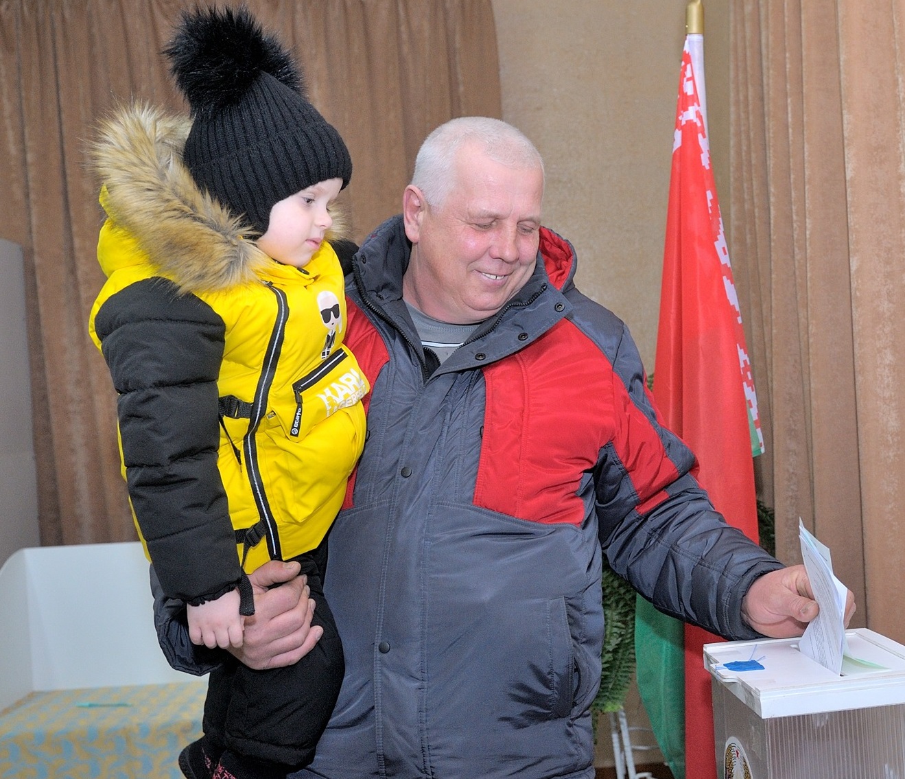 В Бобруйском районе активно проходит досрочное голосование