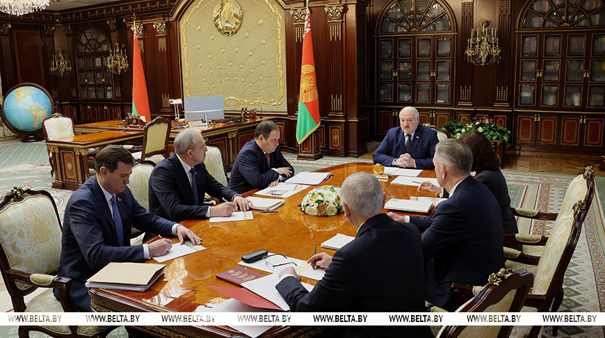 “Должно быть торжественно и содержательно”. Подготовку к заседанию ВНС обсудили у Лукашенко
